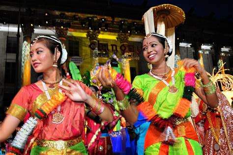 kultura at tradisyon ng singapore|Singapore Culture and Traditions .